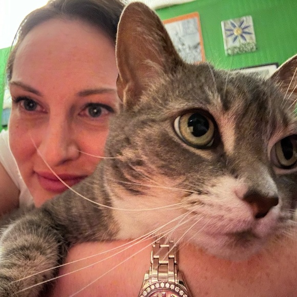 Meet your Posher, Jillian - Picture 5 of 5